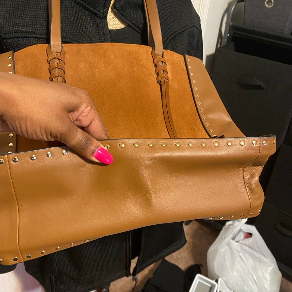 Handbag - Picture 2 of 3